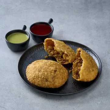 Pyaaz Kachori